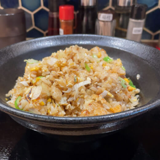 石川家　チャーハン横から